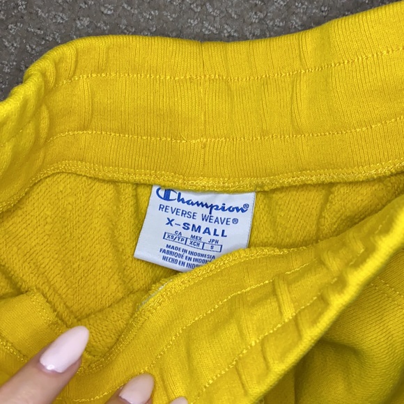 Champion Reverse Weave Shorts - Picture 2 of 2